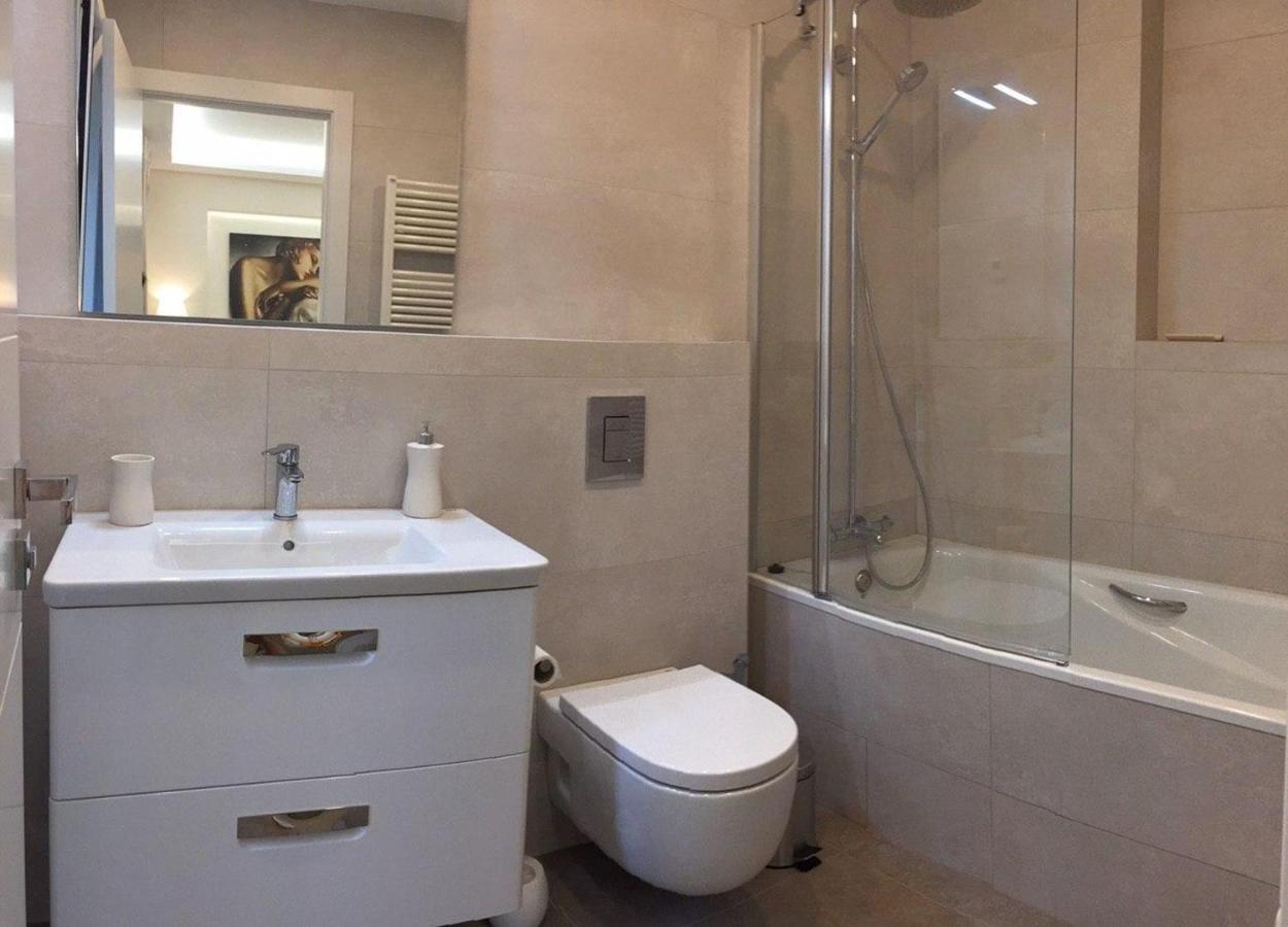 Nuevo Apartamento Moderno Elisa - A 80 Metros De La Playa Para 5 Personas Sant Feliu de Guíxols Eksteriør billede